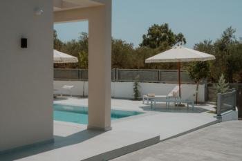 D & A  private pool villas zakynthos zante